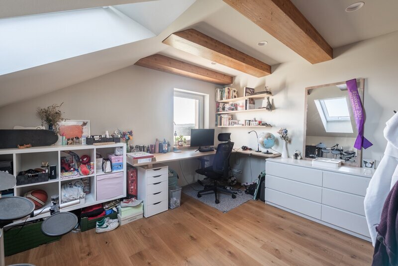 Prodej unikátního rodinného domu 6+1 (7+1). Novostavba, Líšnice, Praha - západ.