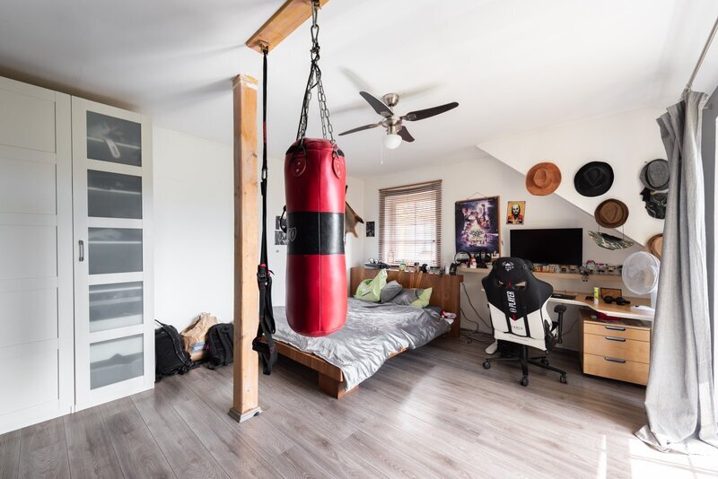 Prodej prostorného RD ve Vinařicích, výborný stav, příjemné místo.