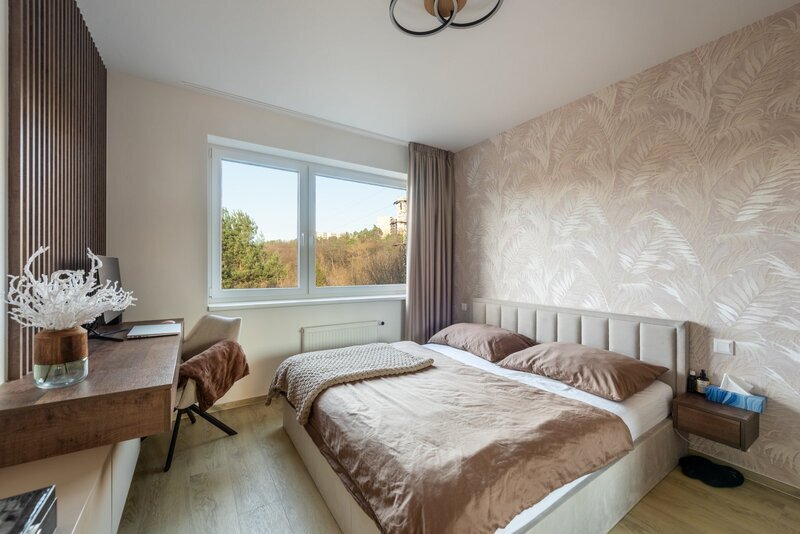 Prodej nadstandardního bytu 3+kk, pracovna/šatna s oknem, terasa, garážové stání