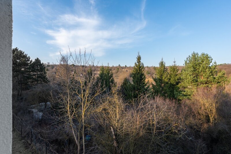 Prodej nadstandardního bytu 3+kk, pracovna/šatna s oknem, terasa, garážové stání