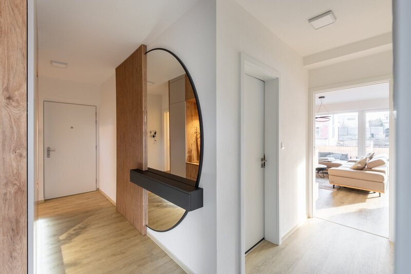 Prodej nadstandardního bytu 3+kk, pracovna/šatna s oknem, terasa, garážové stání