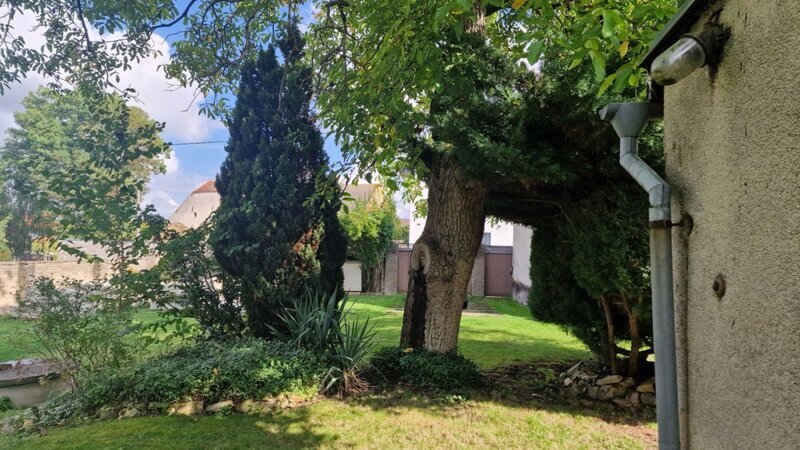 Prodej rodinného domu v Jenči