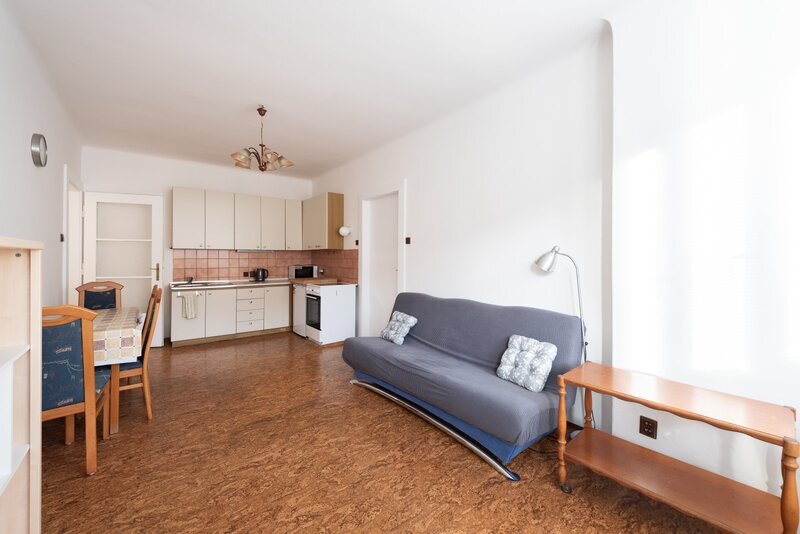 Pronájem bytu po rekonstrukci 2+kk Jugoslávských partyzánů, Praha 6