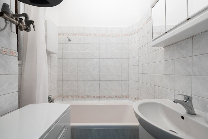 Pronájem bytu po rekonstrukci 2+kk Jugoslávských partyzánů, Praha 6