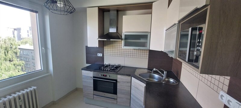 Pronájem bytu 3+1 s lodžií Havířovská 425, Praha 18 - Letňany