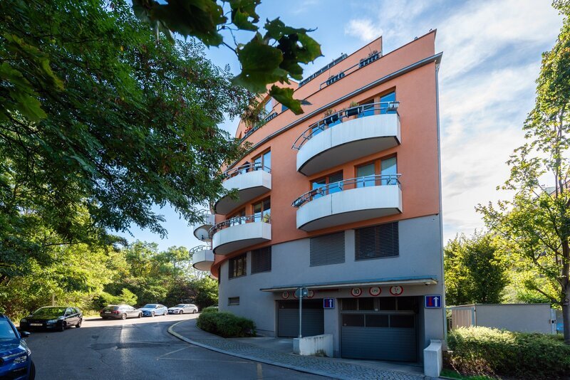 Prodej bytu 2+kk/B, novostavba, garážové stání, metro Pankrác