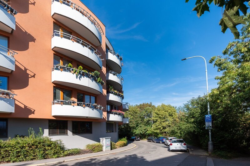 Prodej bytu 2+kk/B, novostavba, garážové stání, metro Pankrác