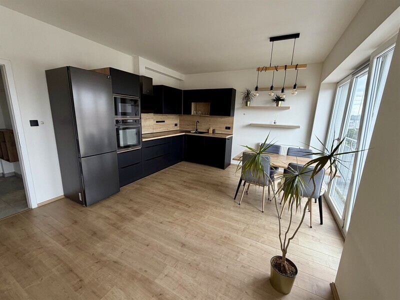 Pronájem moderního bytu 2+kk s vlastní střešní terasou 35 m² a nádhernými výhledy