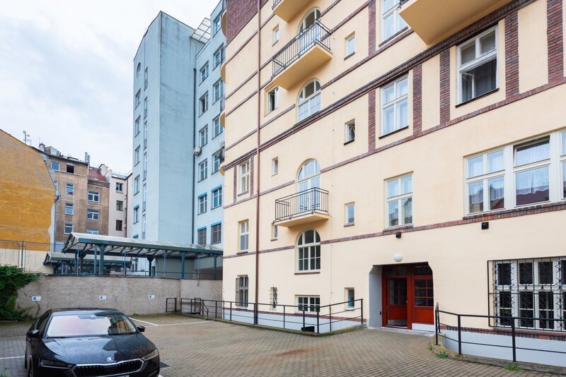 Prodej 2+kk, Karlín, OV, cihla