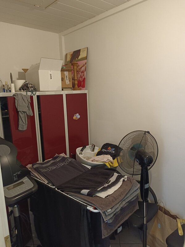 OV, obchodní prostor - kadeřnictví, Praha 8 Trója