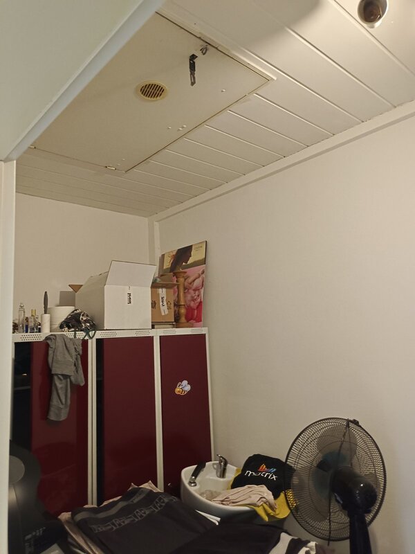 OV, obchodní prostor - kadeřnictví, Praha 8 Trója