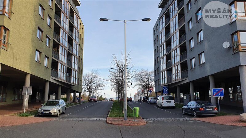 OV, obchodní prostor - kadeřnictví, Praha 8 Trója